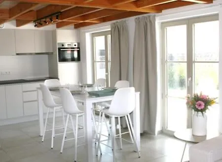 New Cozy Vacation Cottage, La Cabana, For 6 People